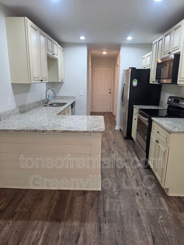 Greenville House: 100 Tanacross Way