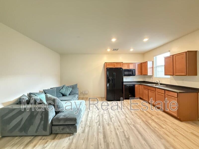 San Tan Valley House: 2372 E. Dust Devil Dr.