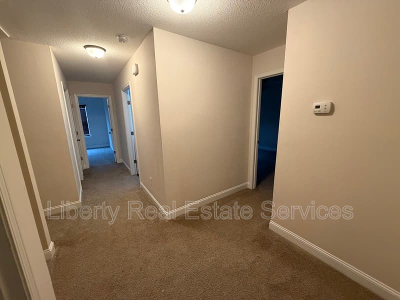 Hinesville House: 224 Whipple Ave