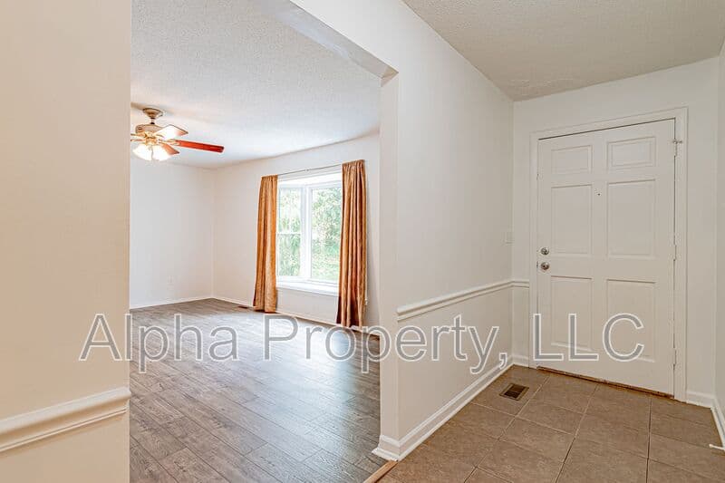 Greer House: 134 Saturn Lane