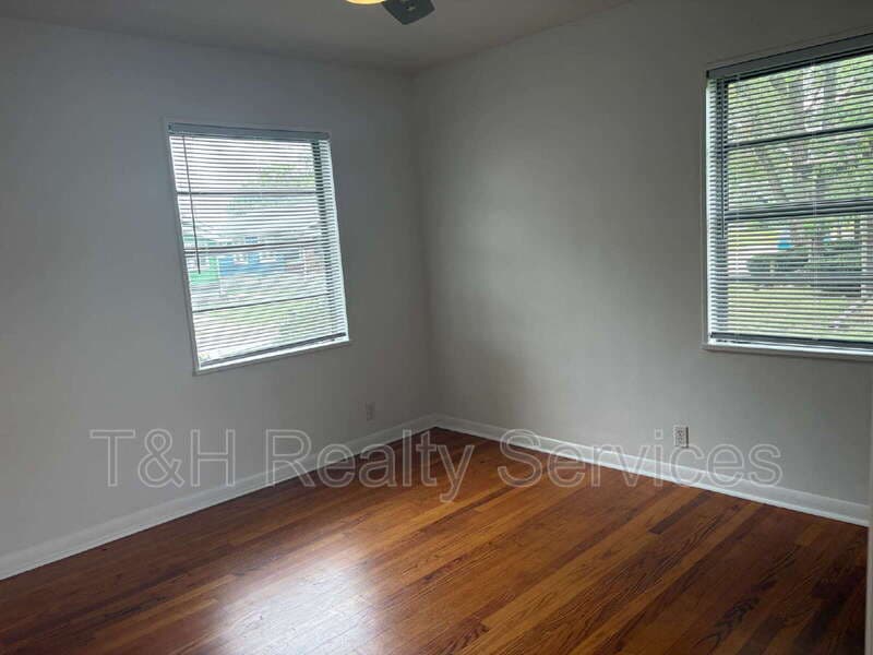 Speedway Condo: 4942 West 11th Street