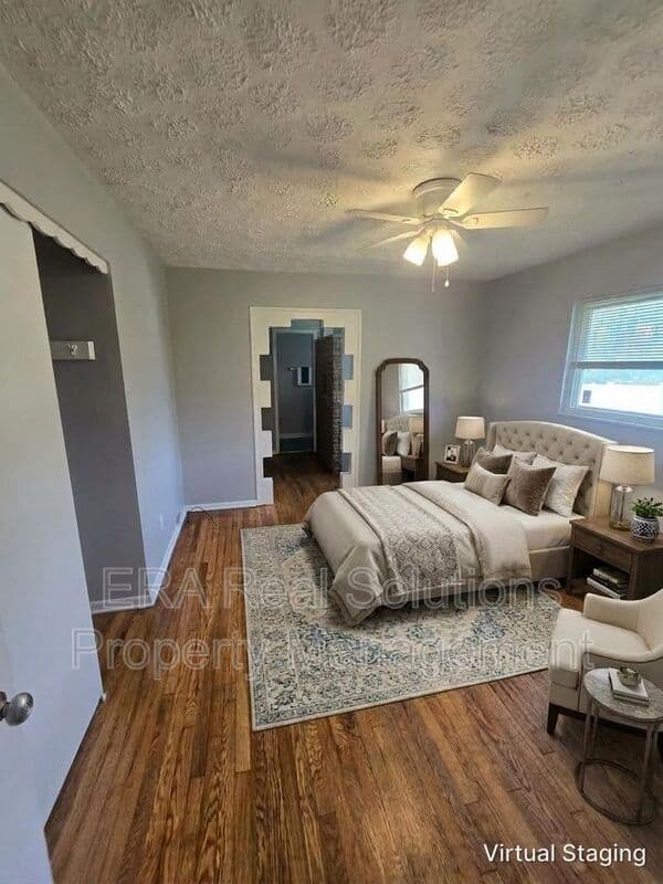 Columbus House: 1494 Selkirk Road