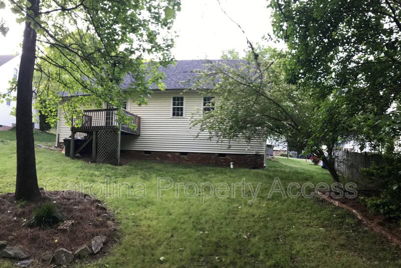 Raleigh House: 6316 Lymington Drive