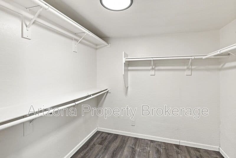 Phoenix House: 3302 W. Solano Dr. South