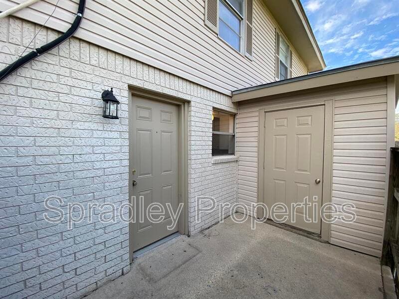 Belton Condo: 1025 North Wall St