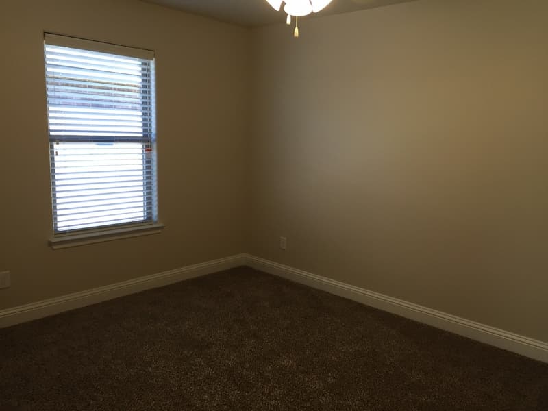 Midland House: 6704 Spur Lane