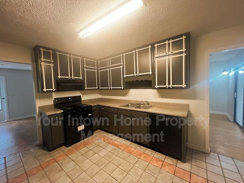Decatur House: 4454 Blackbirch Lane