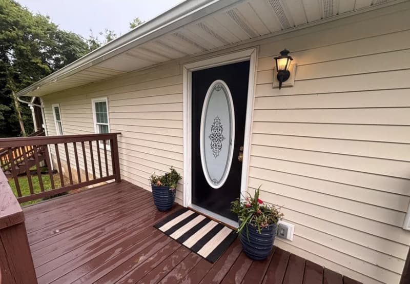 Richmond House: 2508 Robert Moore Cir