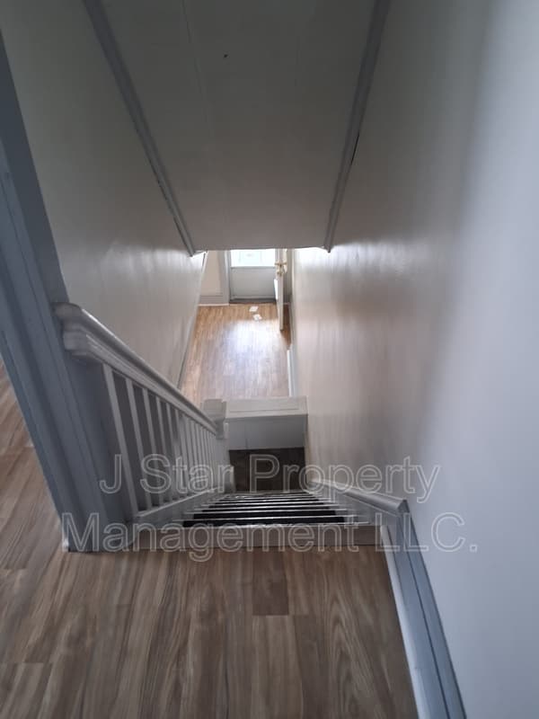 Reading House: 2316 Grant Street