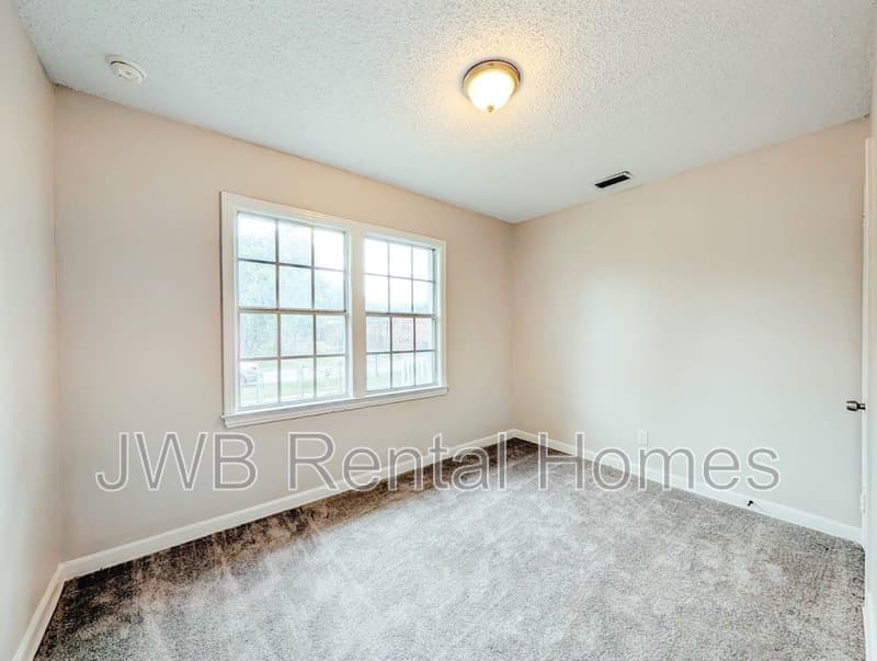 Jacksonville House: 3137 1st St W