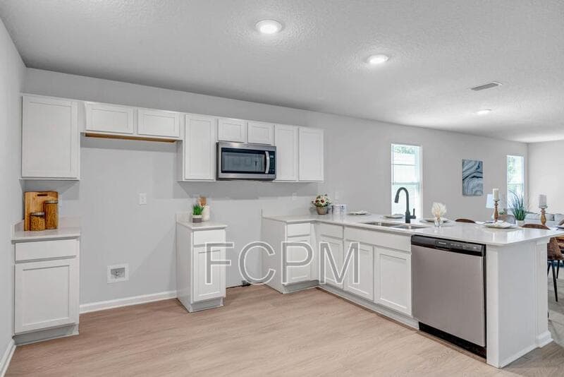 Jacksonville House: 5460 Amazon Ave