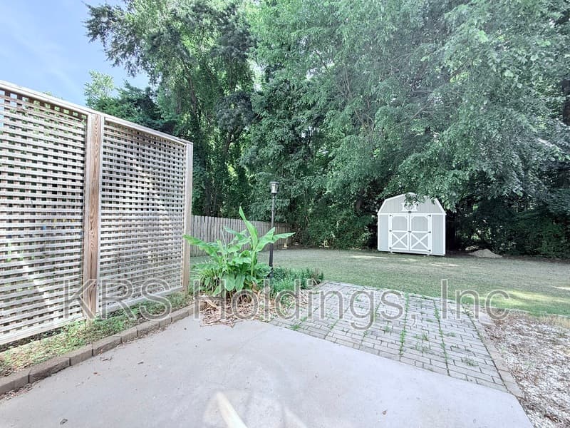 Fuquay Varina House: 232 N Honey Springs Avenue