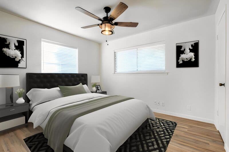Sherman House: 524 N Woods