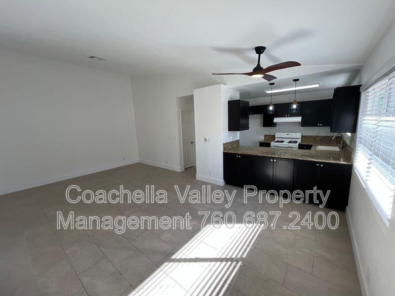 Cathedral City House: 32610 Pueblo Trl