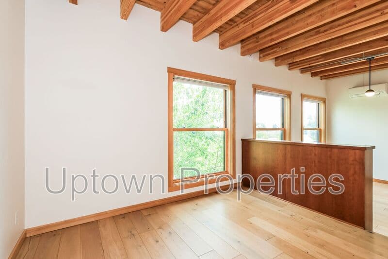 Portland House: 1515 N ROSA PARKS WAY