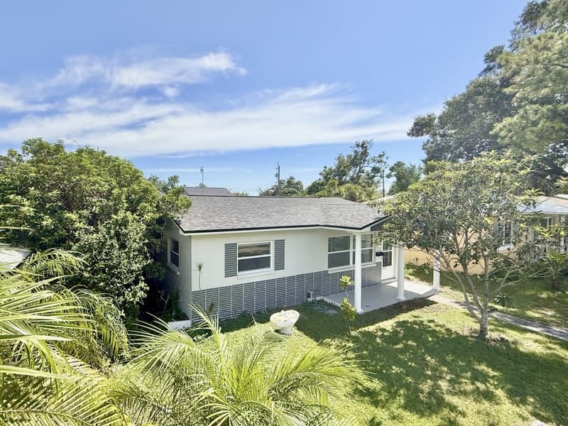 St. Petersburg House: 4426 4th Avenue North