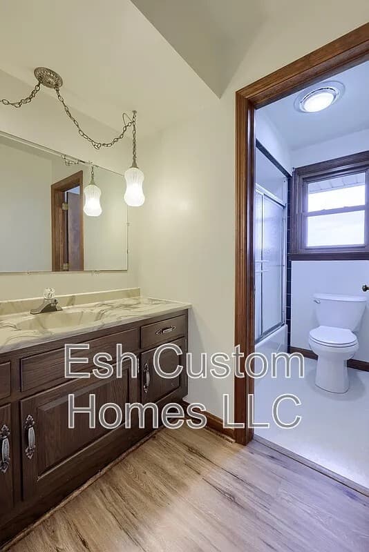 Lancaster House: 2208 Forry Road