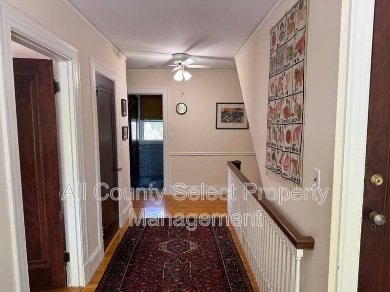 Beverly House: 38 Baker Ave