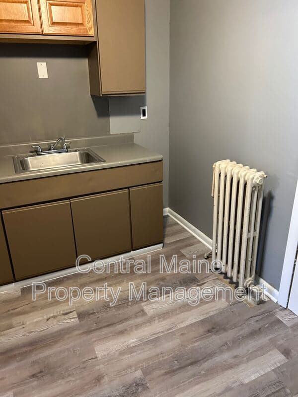 Lewiston Condo: 129 Oak Street