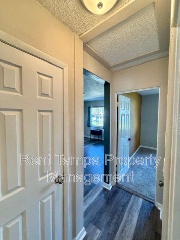 St. Petersburg House: 1635 40th Street South