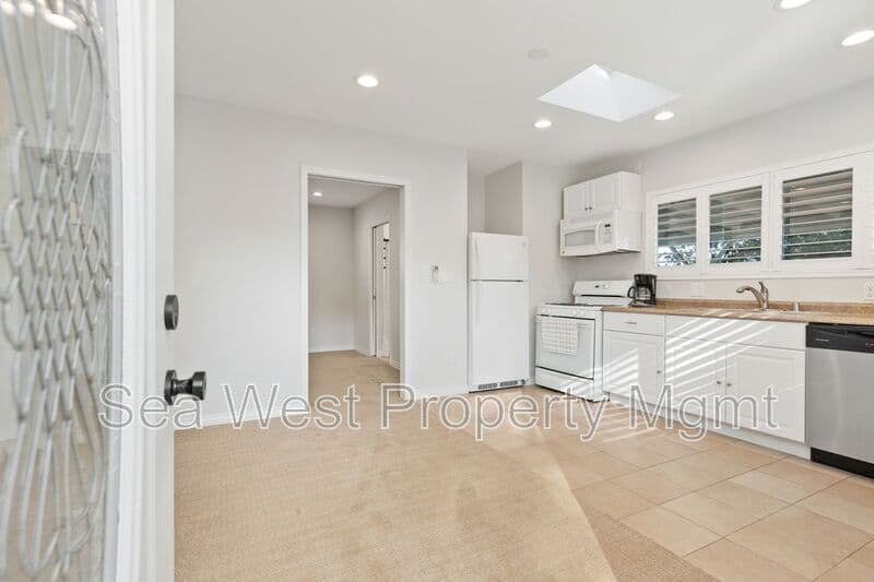 Escondido House: 3267 Bernardo Lane