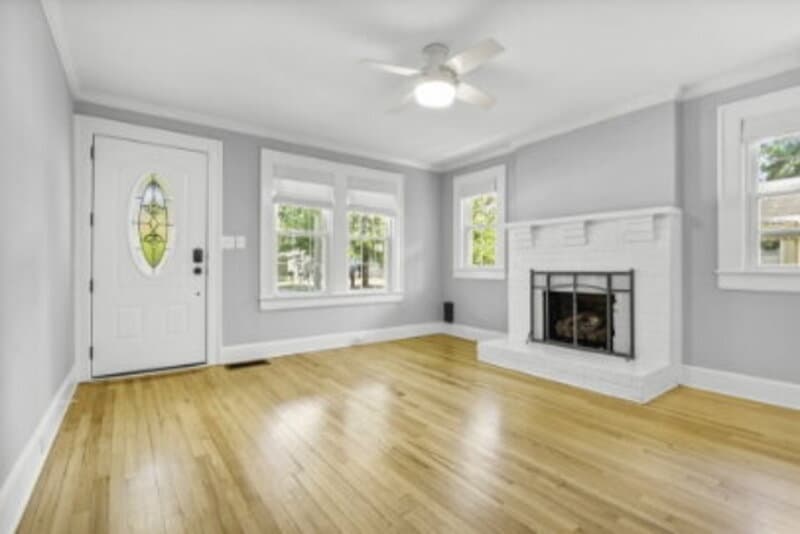 Southern Pines House: 280 East Ohio Avenue