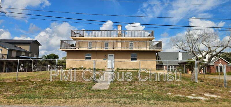 Corpus Christi House: 3842 Lynda Lee Drive