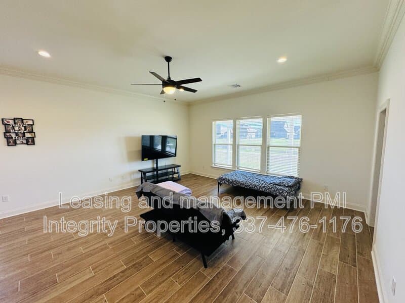Youngsville House: 117 Preston Rose Lane