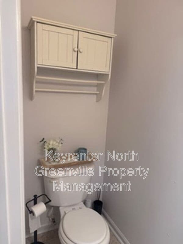Greenville House: 612 Graythorn Ln