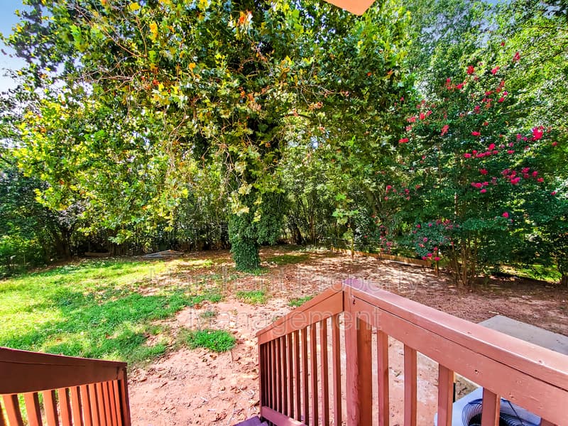 Greenville House: 25 Collinson Road