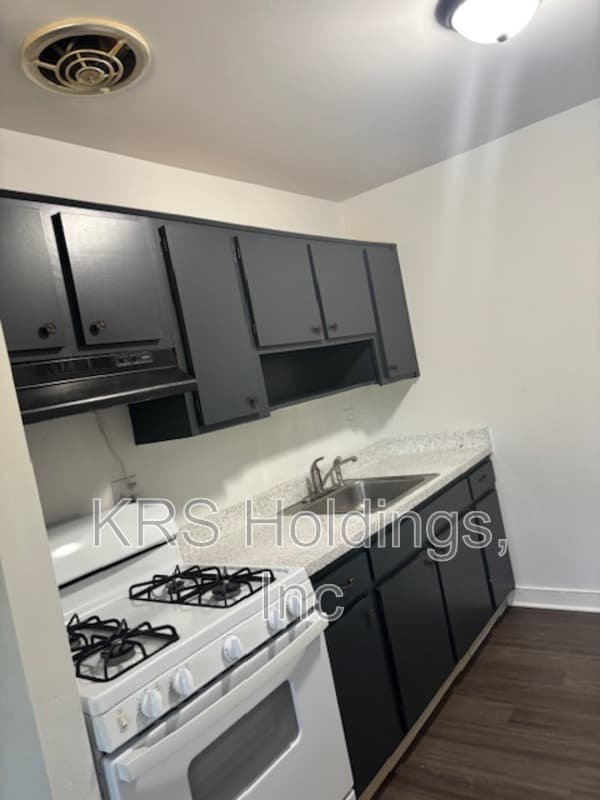 Richmond Condo: 5606 Crenshaw