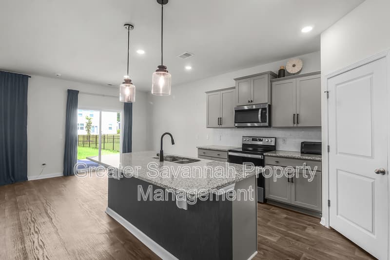 Pooler House: 110 Cole Street
