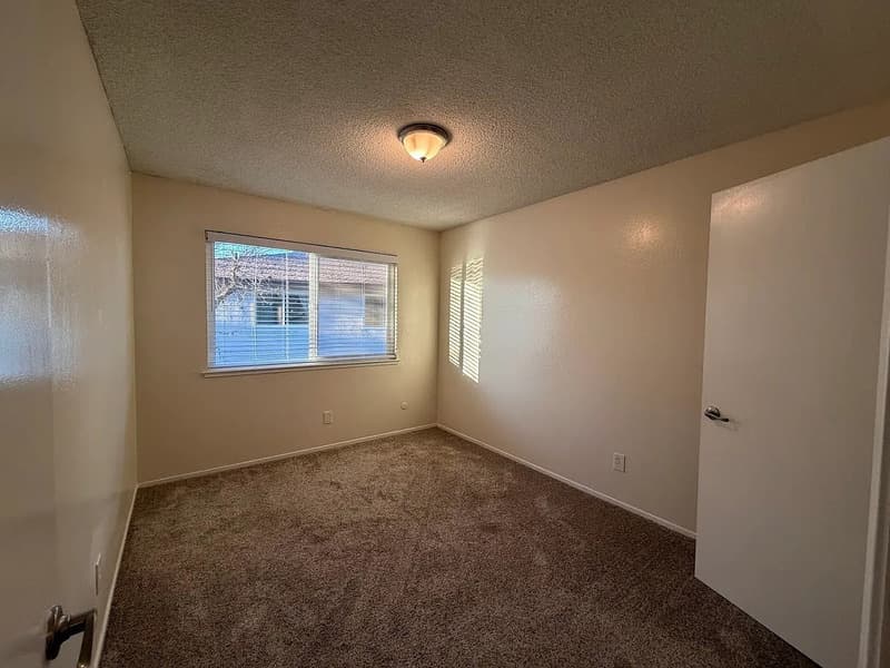 Davis Condo: 1742 Fremont Ct