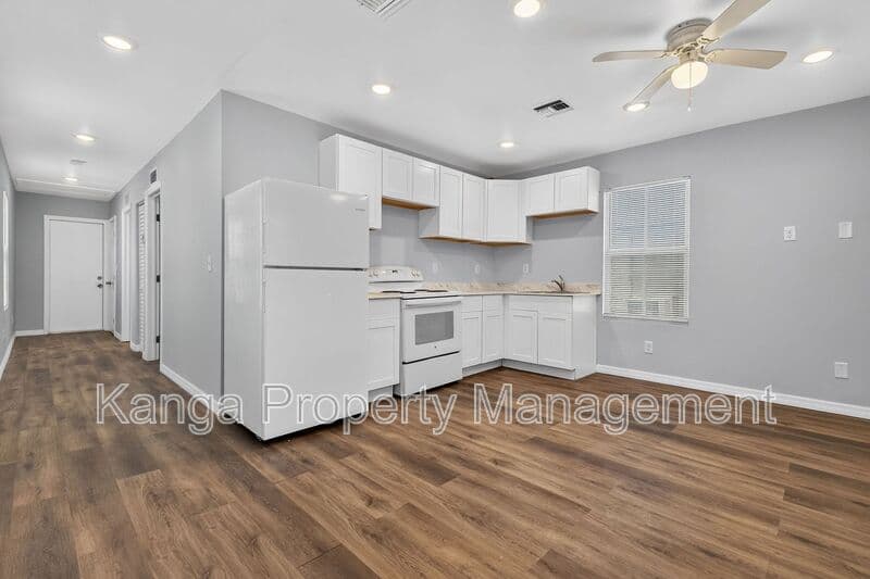 West Palm Beach House: 639 6th Street