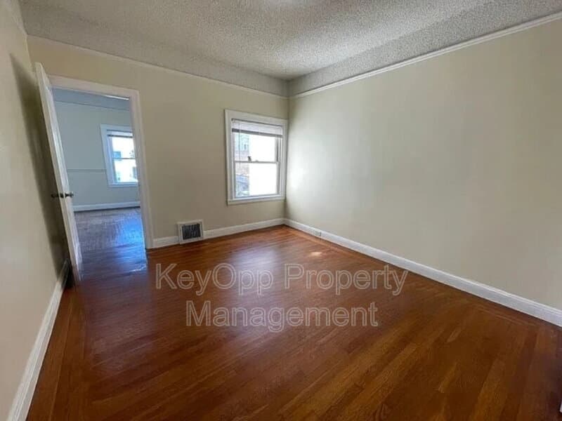 San Francisco Condo: 1666 24th Avenue