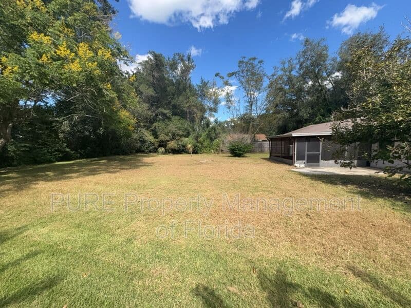 Summerfield House: 13606 SE 48th Court