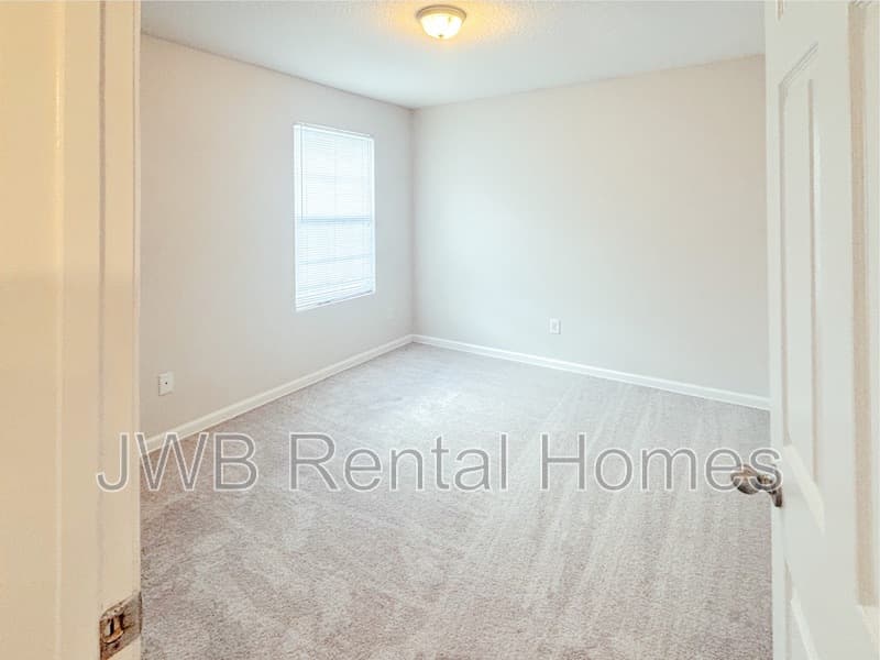 Jacksonville House: 8520 Cocoa Ave