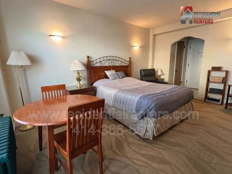 Milwaukee Condo: 1028 E Juneau Ave.