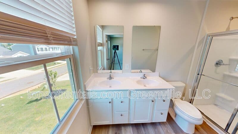 Greenville House: 848 Throckmorton Ct.