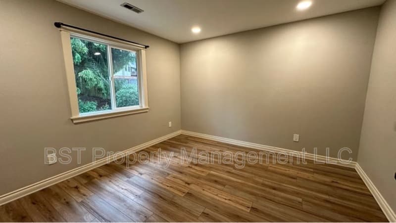 West Linn House: 25130 Rancho Lobo Court