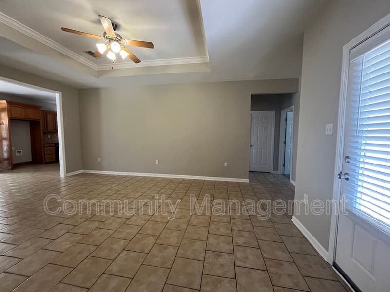 Gonzales House: 40357 Creekway Cove Ct
