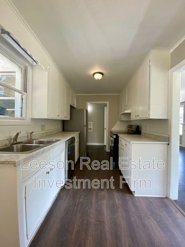 Shreveport House: 3524 Michigan Blvd