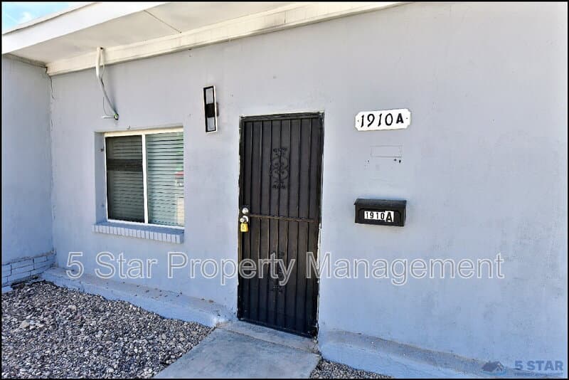 El Paso Condo: 1910A Olive Ave !!
