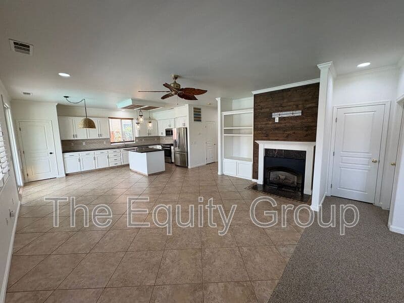 Visalia House: 5928 West Whitley Ave