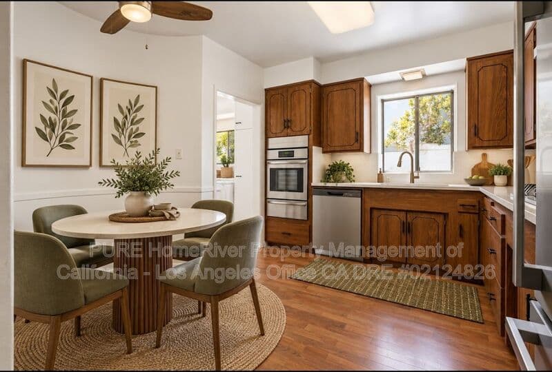 Los Angeles House: 1534 Hayworth Ave