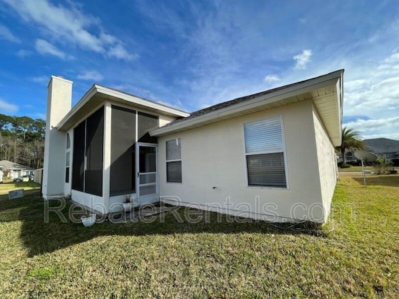 Jacksonville House: 5009 Grand Lakes Drive
