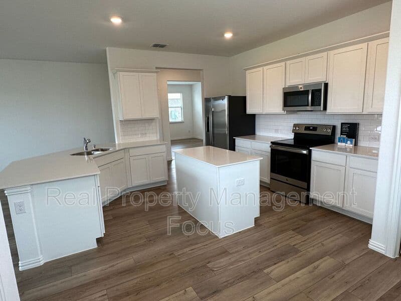 Fate House: 239 Jenkinson Dr