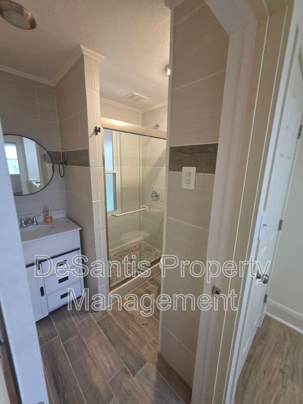 Clairton House: 821 N 6th Street