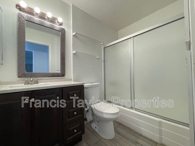 Escondido Condo: 1971 E. Washington Avenue