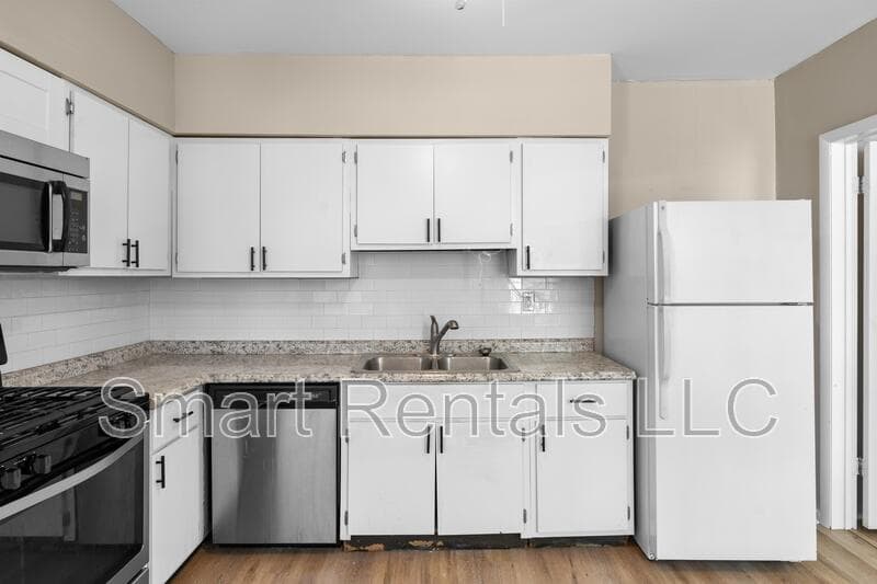Maplewood Condo: 3619 Commonwealth Avenue - 1F